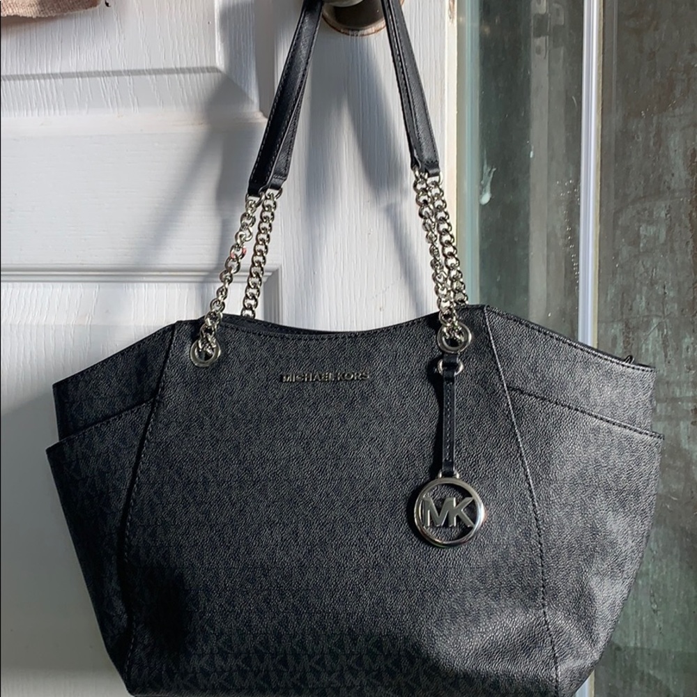 Medium Micheal Kors tote